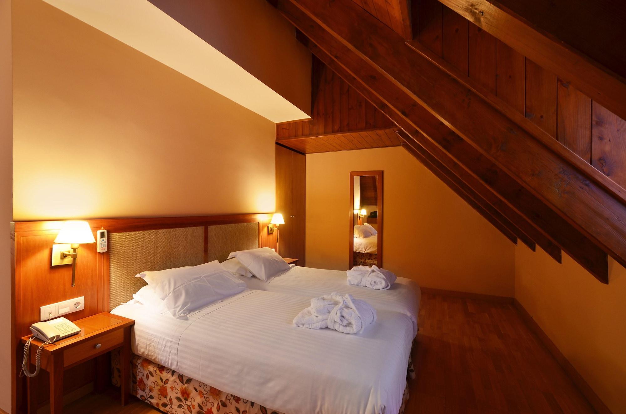 Hotel Spa Acevi Val D'Aran เบียญา ภายนอก รูปภาพ