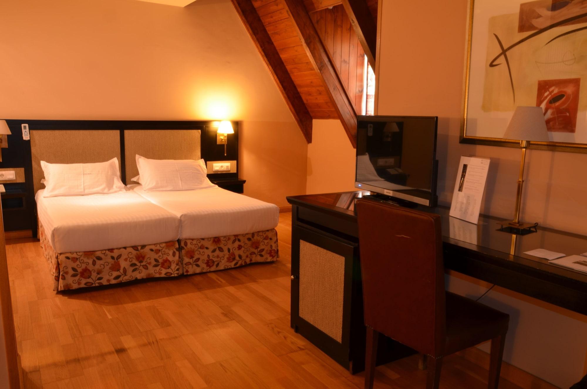 Hotel Spa Acevi Val D'Aran เบียญา ภายนอก รูปภาพ