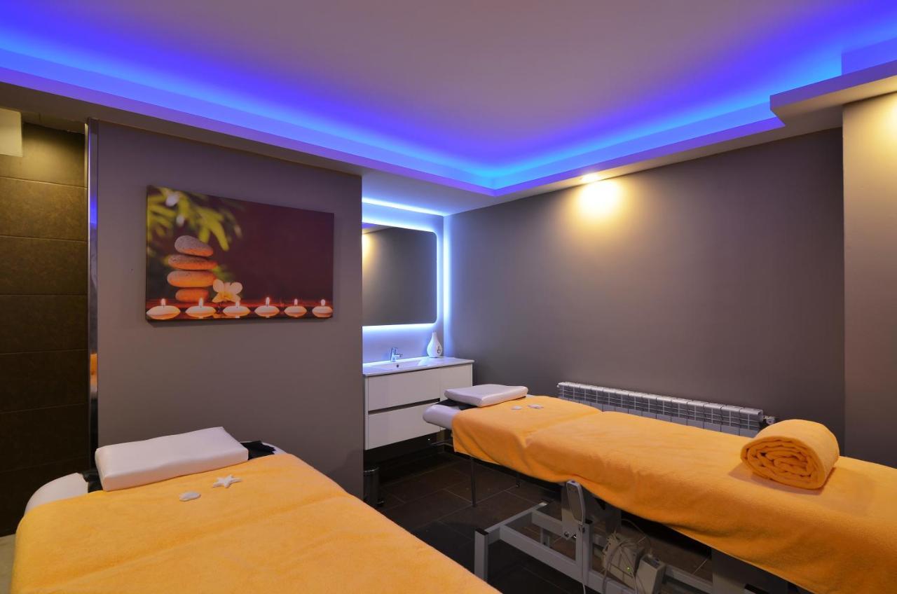 Hotel Spa Acevi Val D'Aran เบียญา ภายนอก รูปภาพ