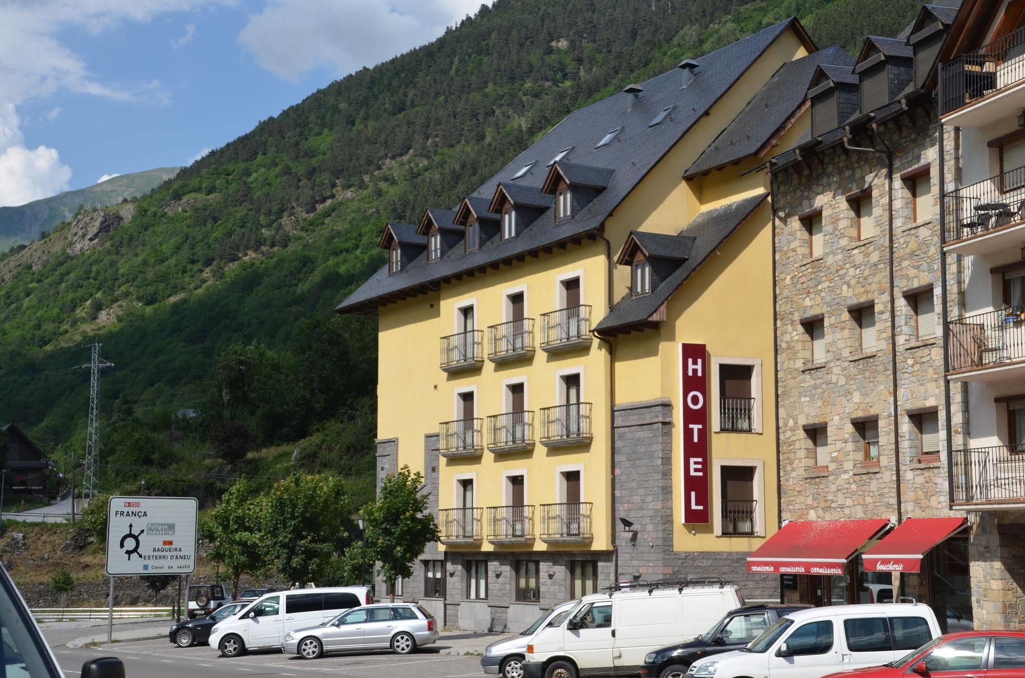 Hotel Spa Acevi Val D'Aran เบียญา ภายนอก รูปภาพ